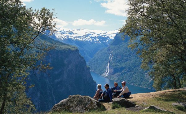 escorted tours norway