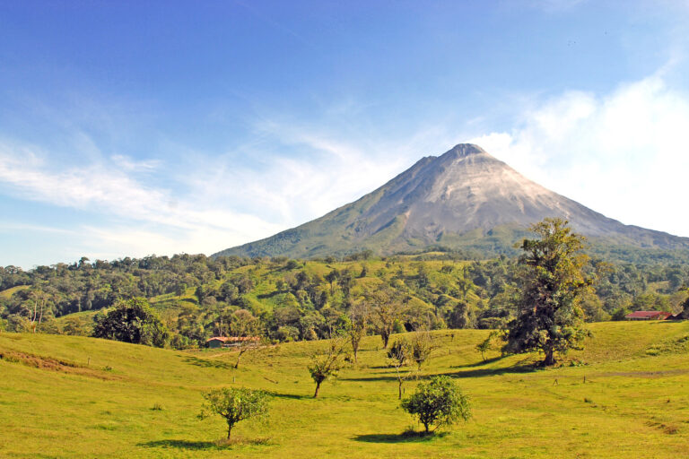 costa rica arenal volcano view istk