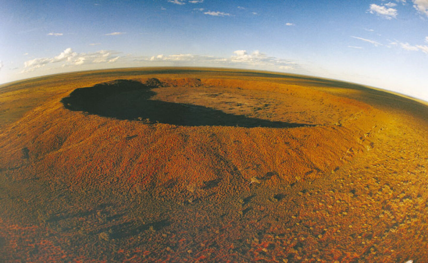 wa wolfe creek meteorite crater ariel view