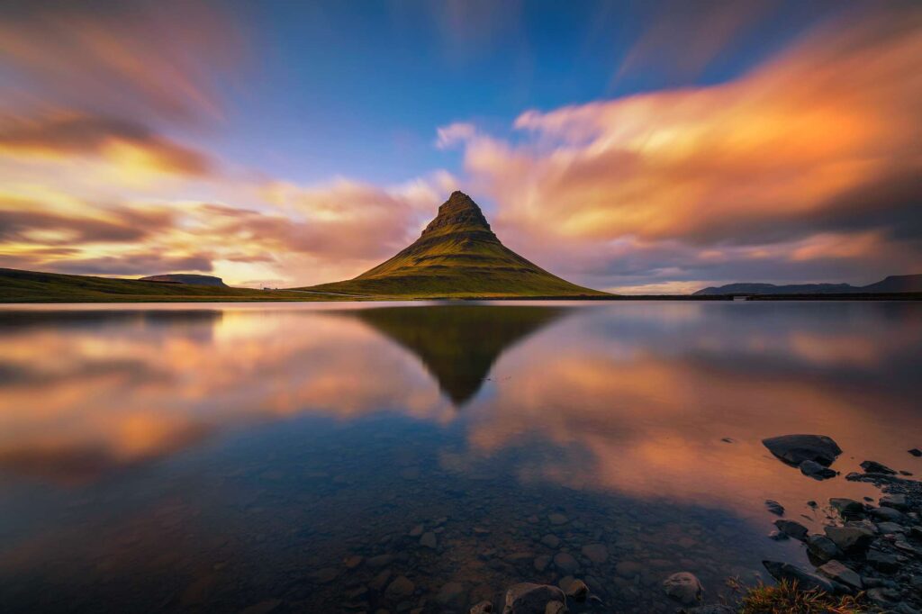 iceland snaefellsnes kirkjufell sunset reflection istk