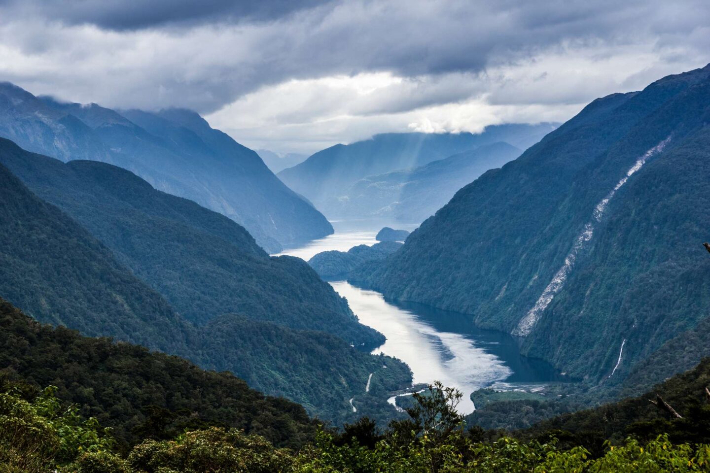 new zealand doubtful sound view from wilmot pass istk