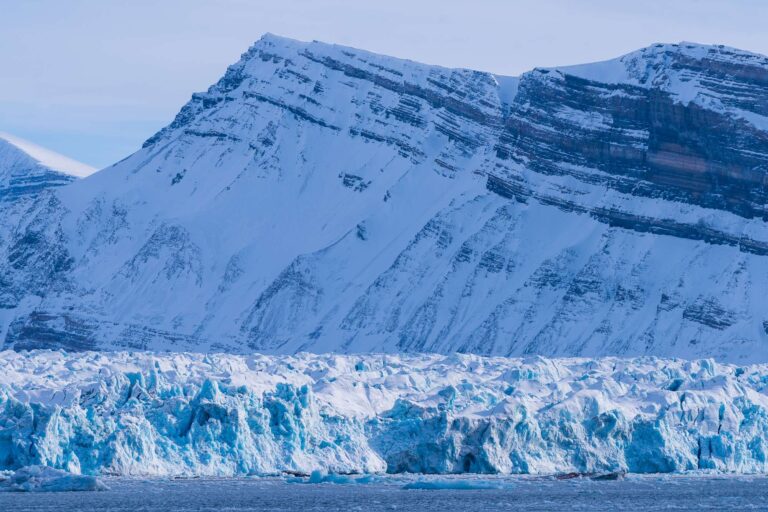 spitsbergen mountains and glacier near longyearbyen istk