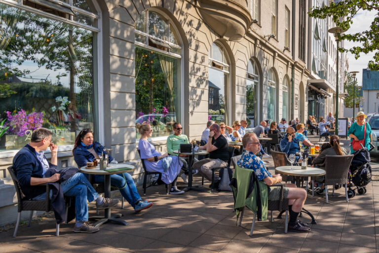 iceland-cafe-culture-in-reykjavik-summer-rth