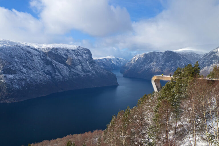 norway-stegastein-viewpoint-aurlandsfjord-vn