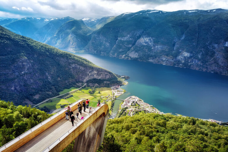 fjord-norway-stegastein-lookout-over-aurlandsfjord-astk