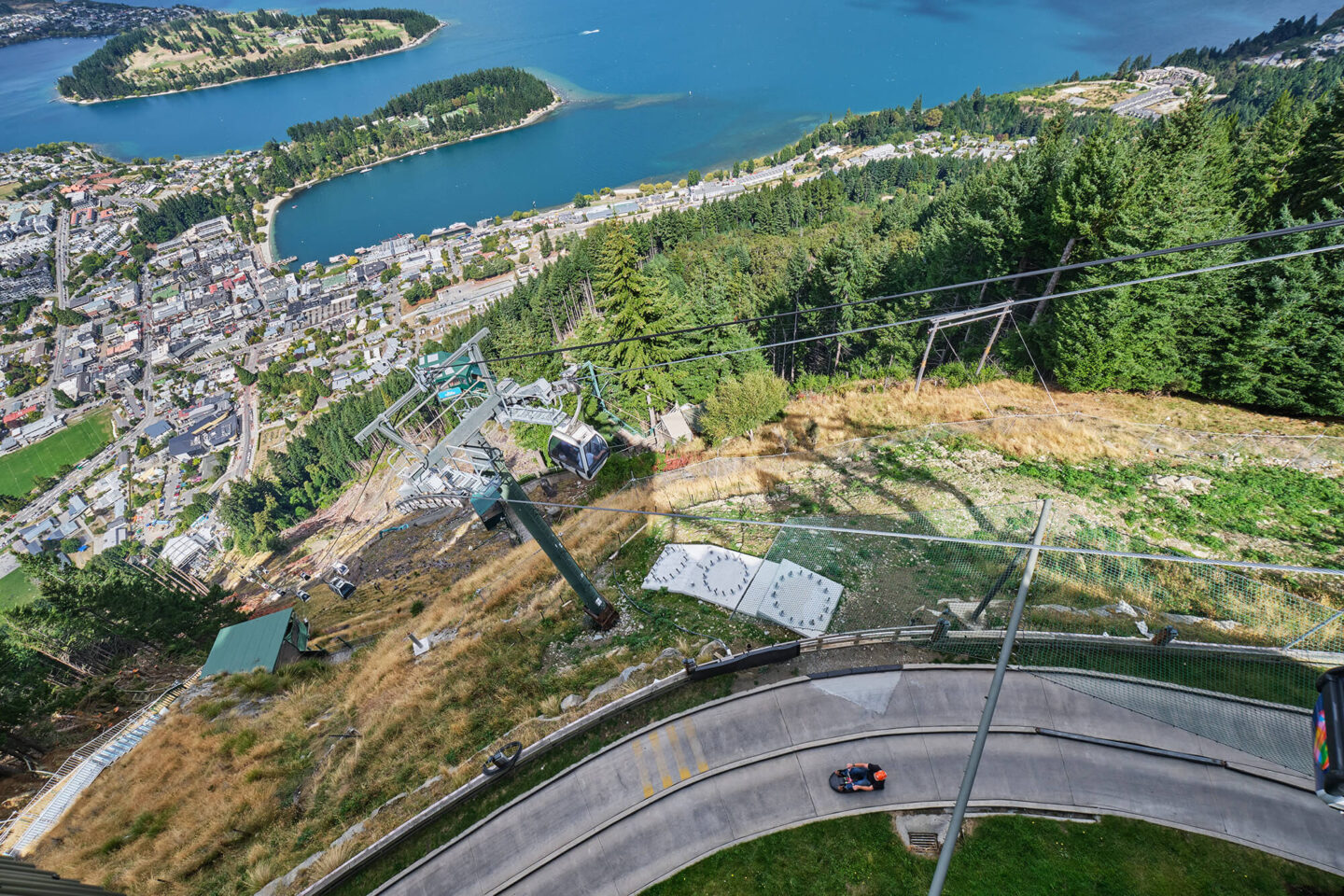 new-zealand-skyline-gondola-and-luge-queenstown-istk