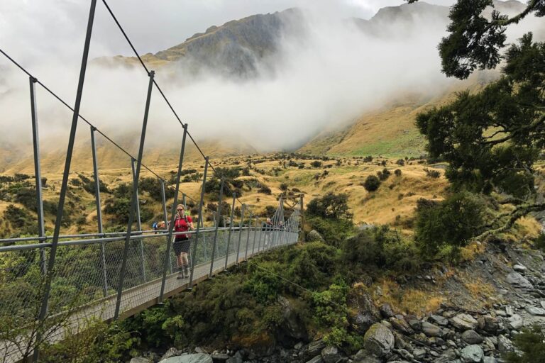 hiking-new-zealand-aspiring-national-park