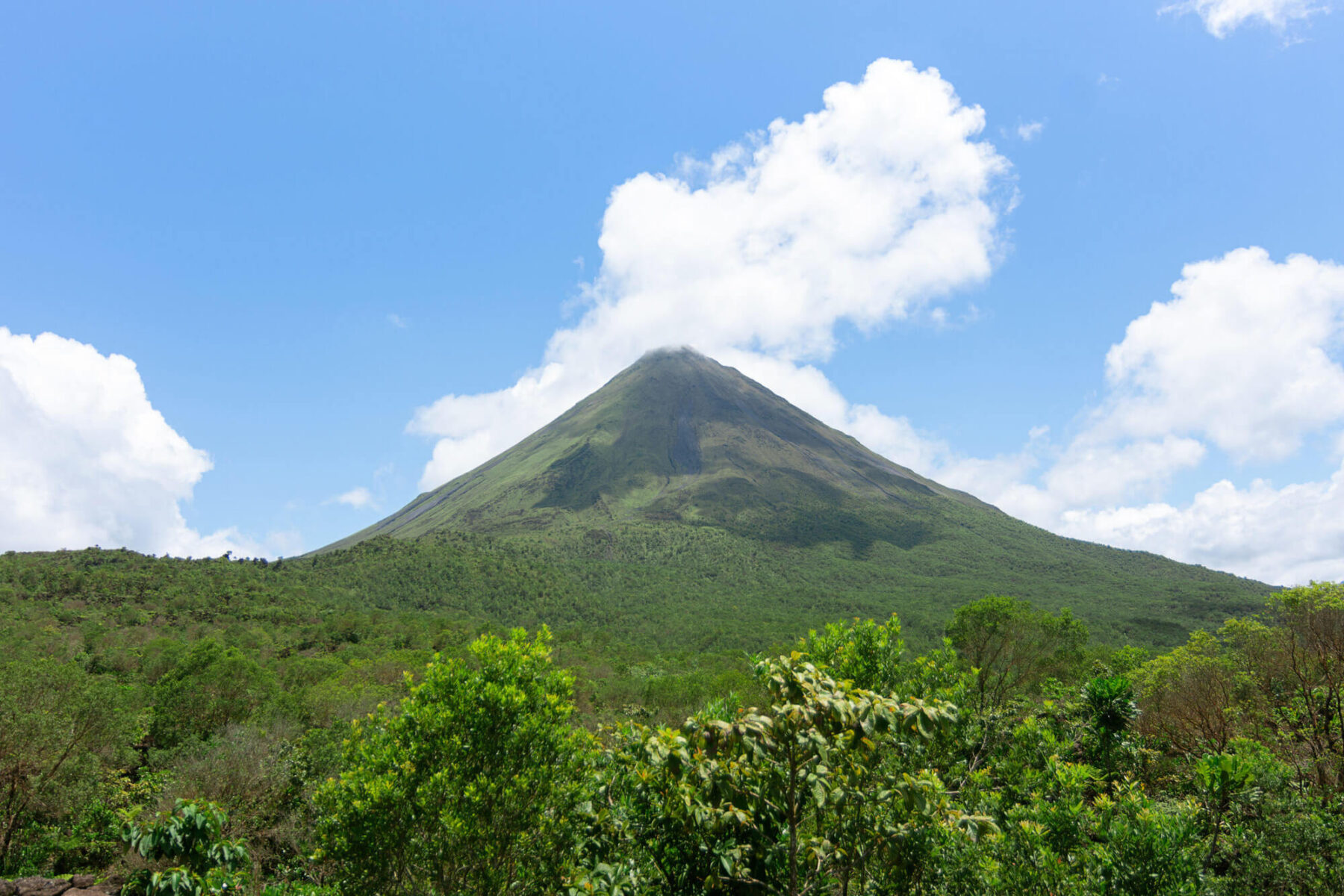 costa-rica-arenal-volcano-1968-park-trek-view-bp