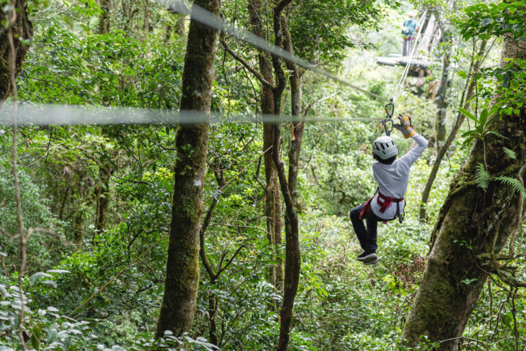 costa-rica-child-on-zipline-through-forest-canopy-astk