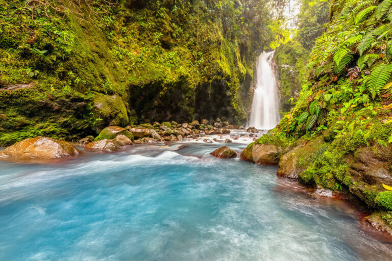 costa-rica-gemelas-waterfall-bajos-del-toro-astk