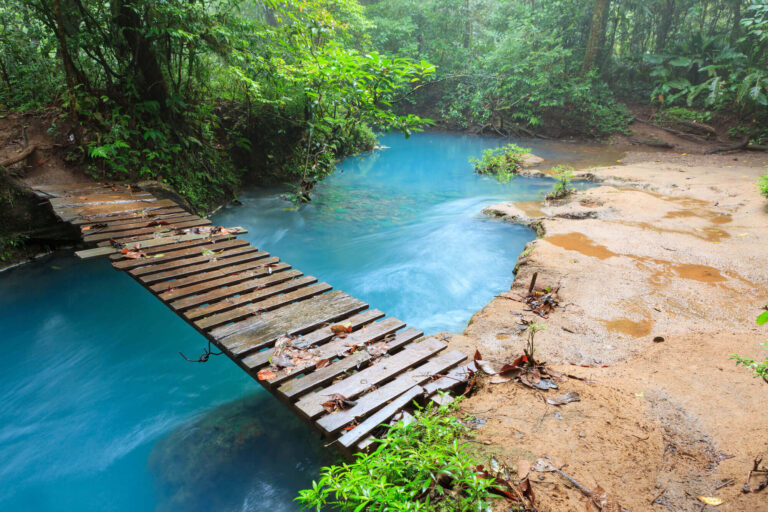 costa-rica-rio-celeste-blue-waters-arenal-national-park-astk