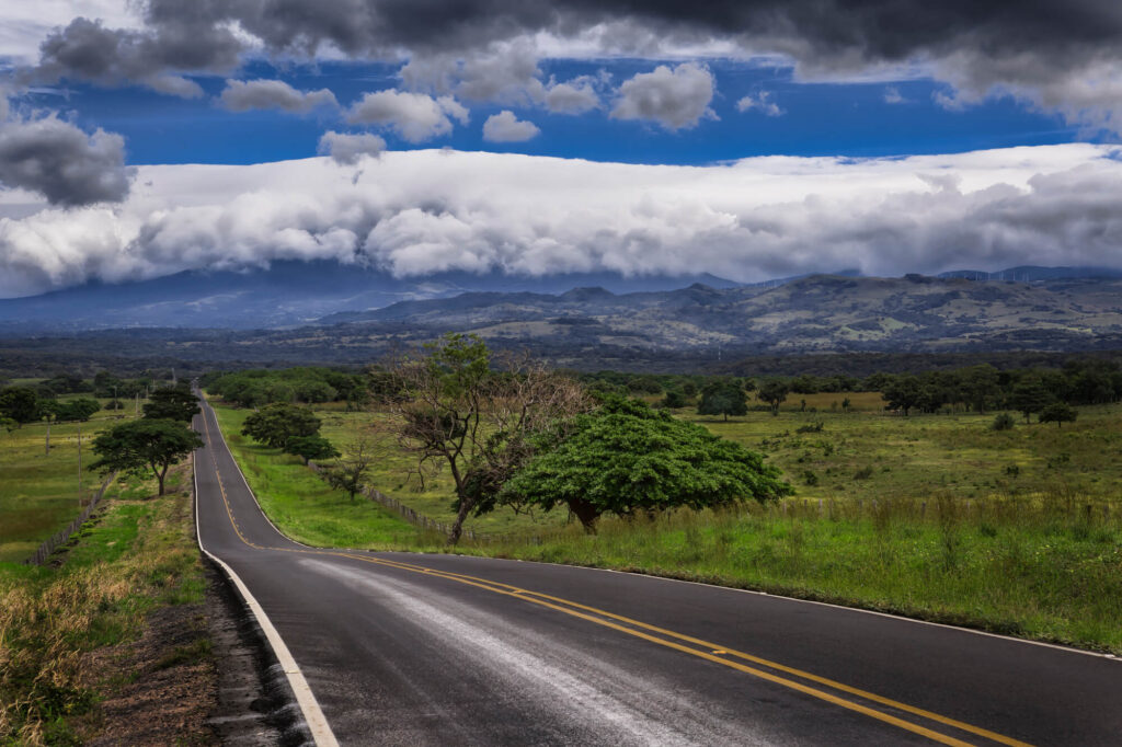 costa-rica-road-to-miravalles-istk