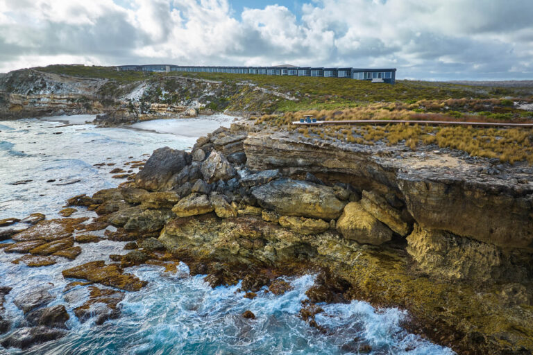 southern-ocean-lodge-clifftop