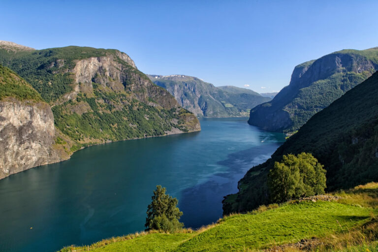 fjord-norway-aurlandsfjord-istk