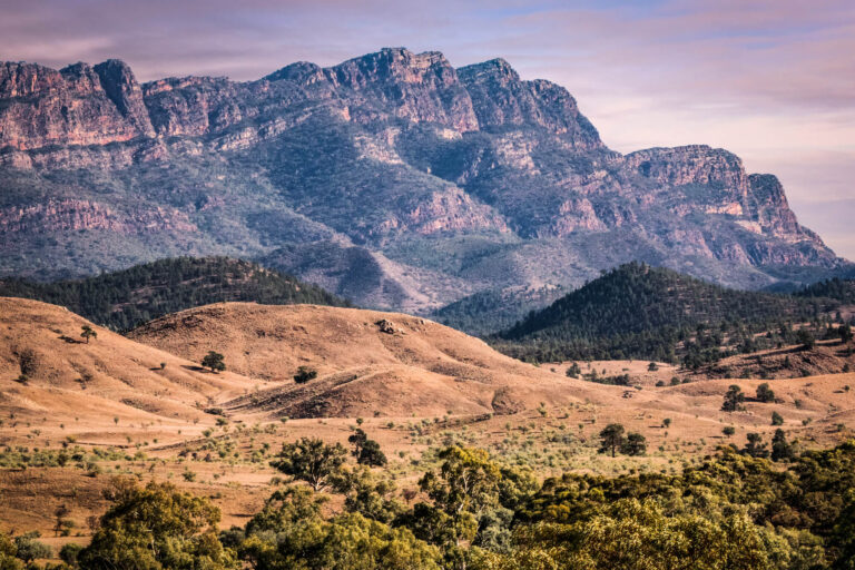 south-australia-rawnsley-bluff-flinders-ranges-istk