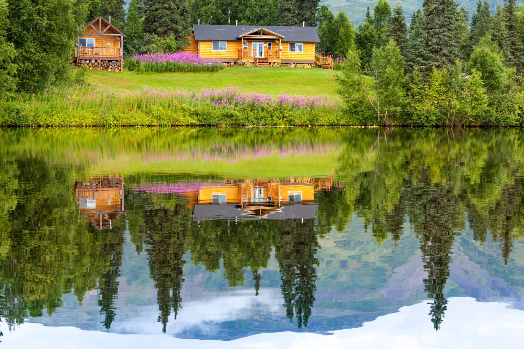 winterlake-lodge-reflection