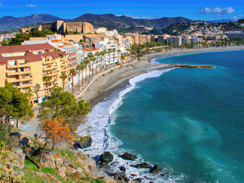 Picture of almunecar coastline showing the sea and the buildings